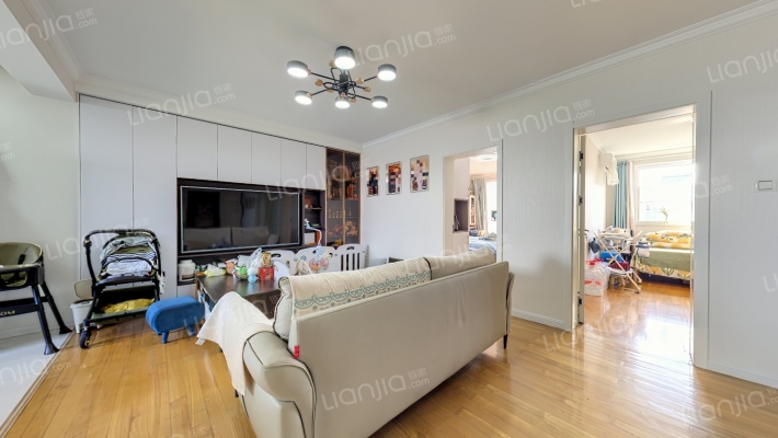 龙臣公寓二手房实景图