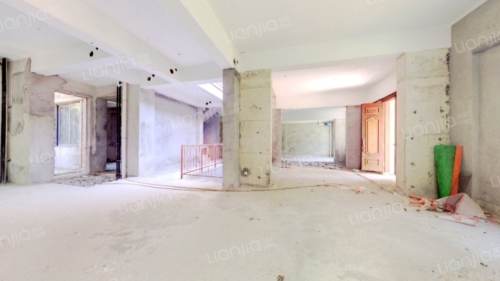 三科麓湾二手房实景图