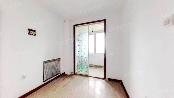 世纪路中段二手房实景图