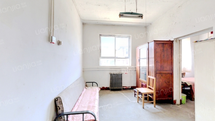 石铁33宿舍二手房实景图