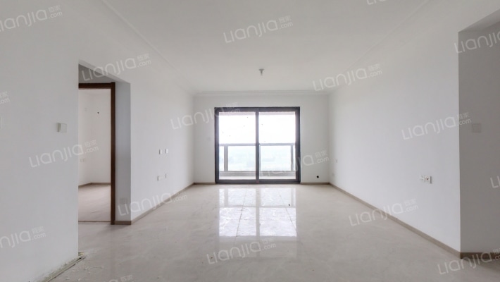 中建滨水苑二手房实景图