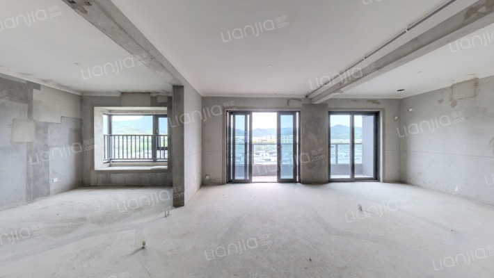 世茂桃园二手房实景图