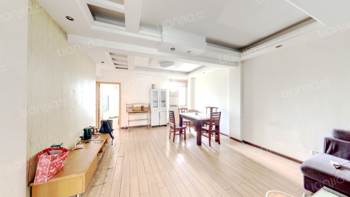 新天地东区二手房实景图