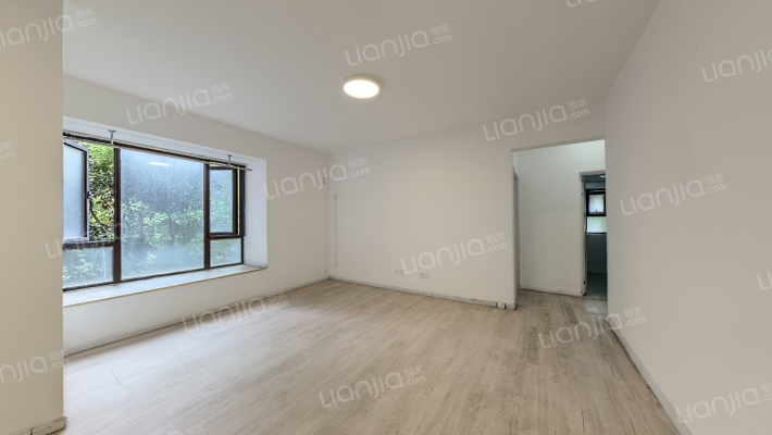 人居盛和林语南区二手房实景图