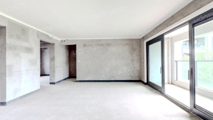 融创溪山春晓一期2地块二手房实景图