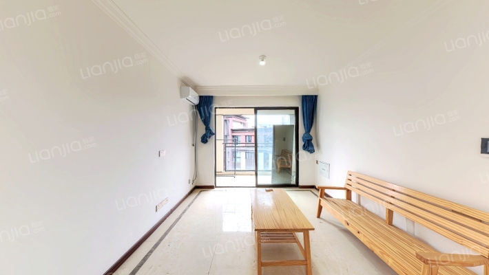 世茂璀璨天宸二手房实景图