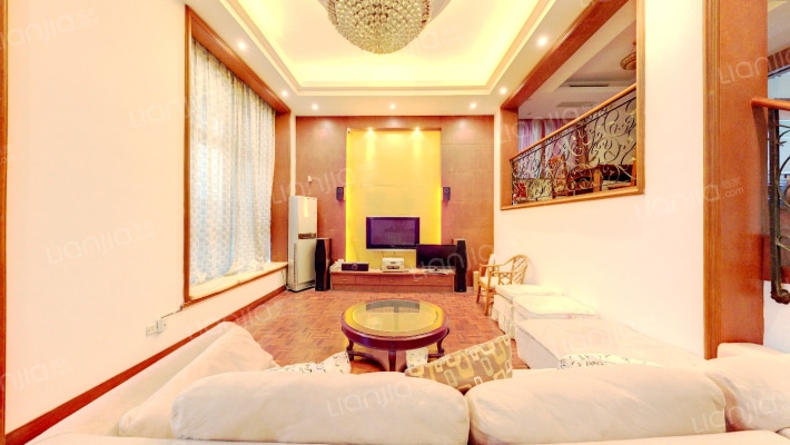 盈湖三岛(别墅)二手房实景图