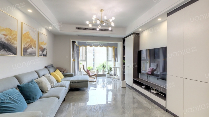 保利天汇二手房实景图