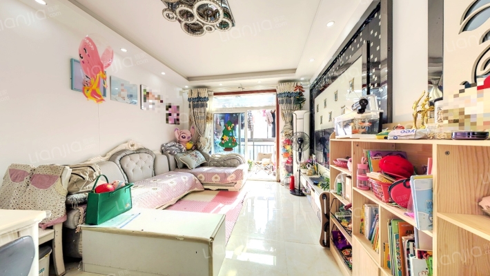 惠风同庆花园蜜糖镇二手房实景图