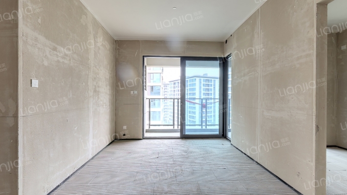 融创寻光江徕二手房实景图