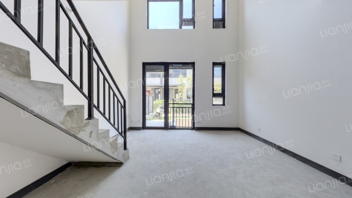 东滩云墅二手房实景图