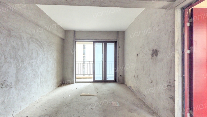 嘉盈名苑二手房实景图