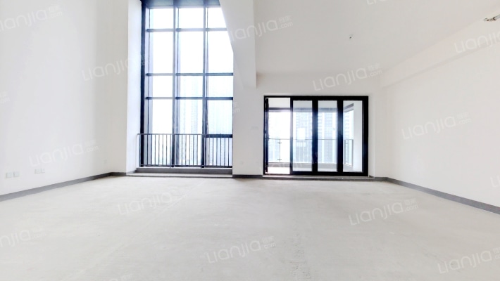 蔚蓝阁B区二手房实景图