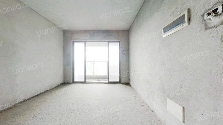 新晖朗悦居二手房实景图