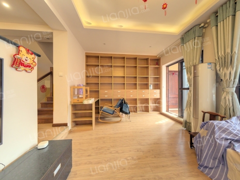 整租·中信云栖谷二期玉堂镇 3室2厅 跃层 西