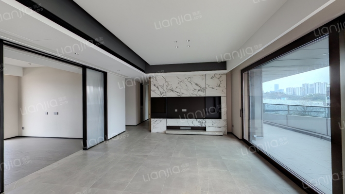 麓悦江城二手房实景图