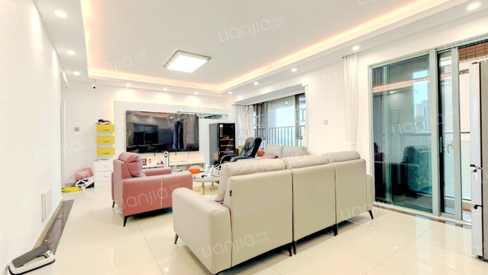 公园大地一期二手房实景图