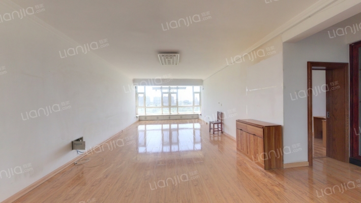 锦江花园二区二手房实景图