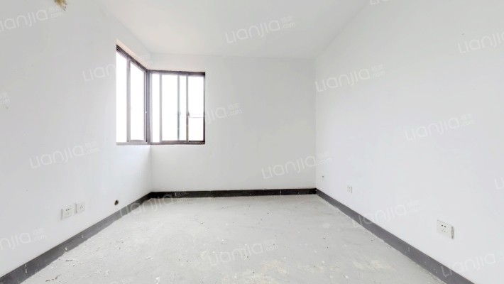 崧泽华城昱翠雅苑二手房实景图