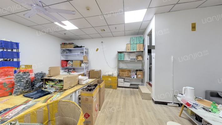 群星广场二手房实景图