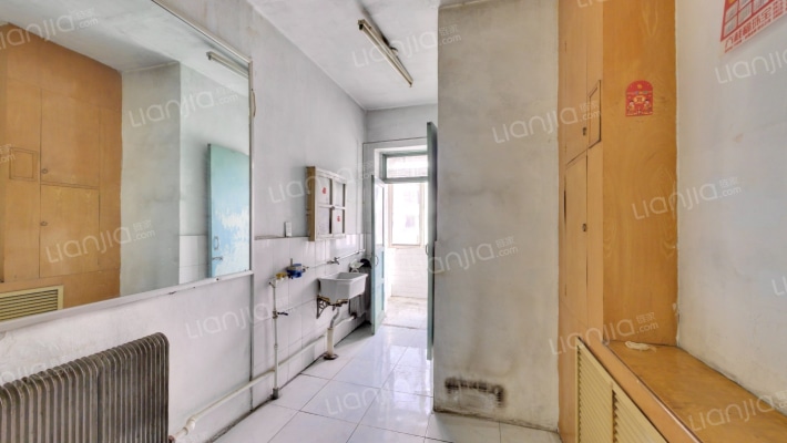 药厂住宅二手房实景图