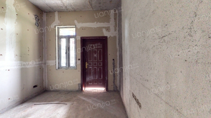 湘西州恒大御龙天峰二手房实景图