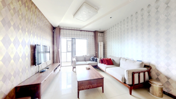 彩叠园1A期二手房实景图