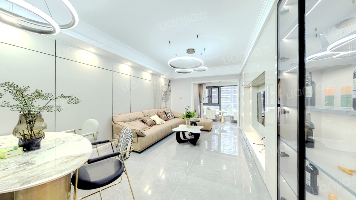 世茂璀璨天城二手房实景图