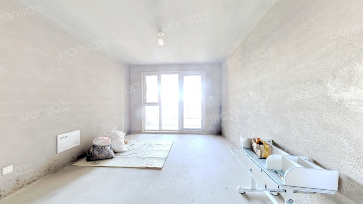 荣盛和悦名邸二手房实景图