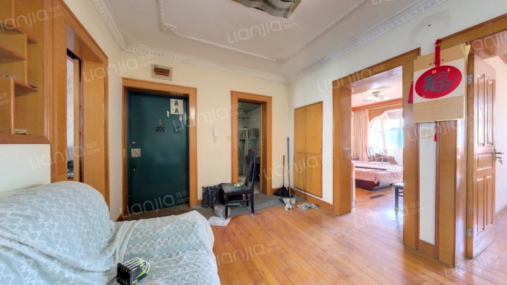 十字街大楼二手房实景图