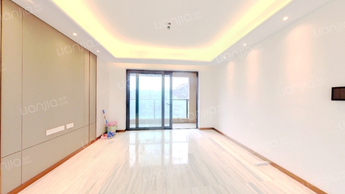 恒荣城市溪谷二手房实景图