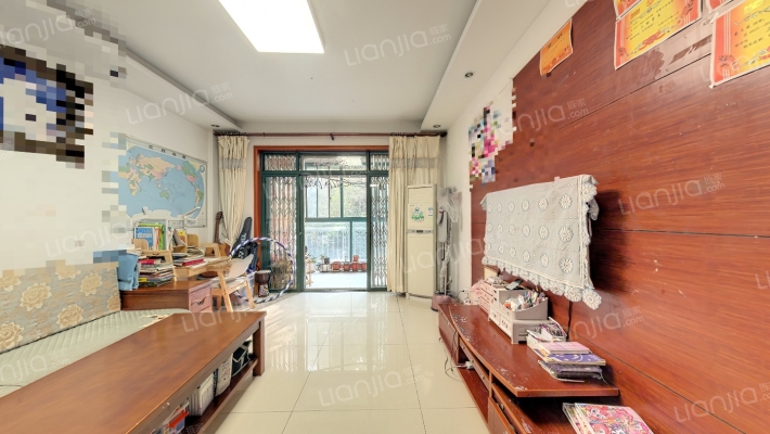 巴黎春天二手房实景图