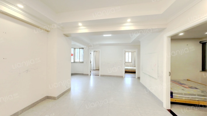 联邦广场小区二手房实景图