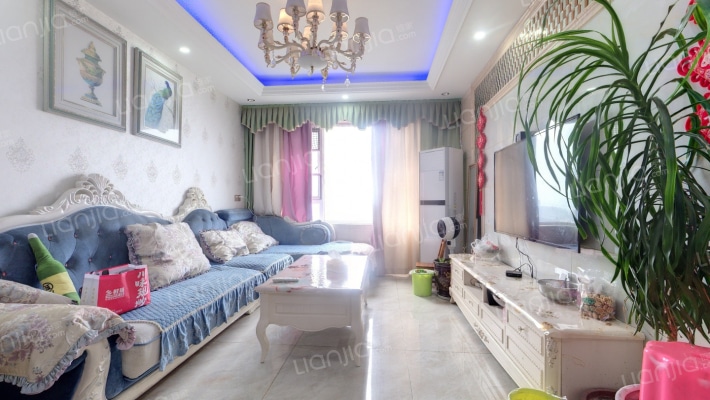 邦泰华府公馆二手房实景图