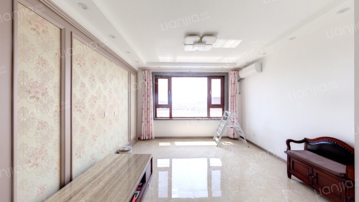 春铁金郡湾二手房实景图