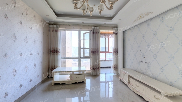 蓝光金悦府二手房实景图