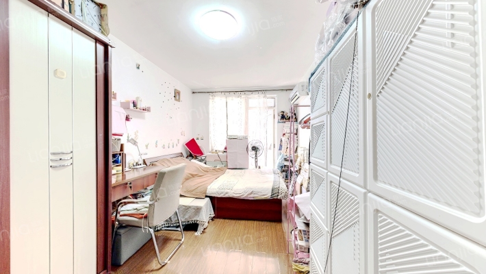 海尔小区二手房实景图