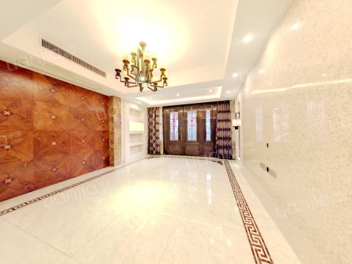 整租·翡翠湾 5室2厅 跃层 南