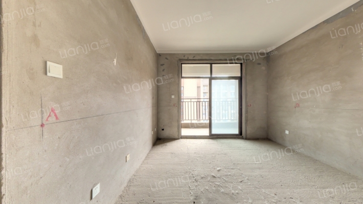 维也纳湖畔二手房实景图