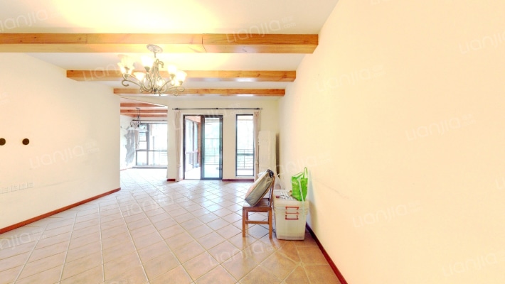 同天依云郡二手房实景图