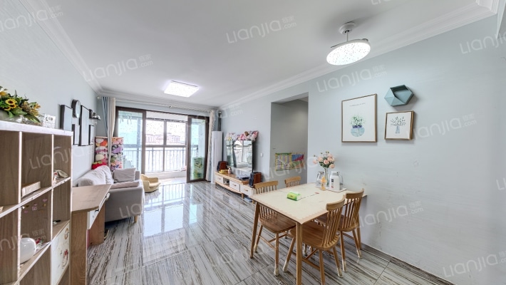 碧桂园大学印象峰景苑二手房实景图