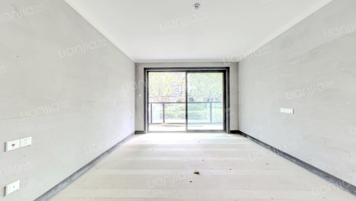 兴港永威·观樾二手房实景图