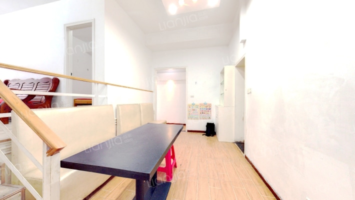 顶秀嘉园二手房实景图