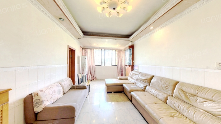 美湾东一区二手房实景图