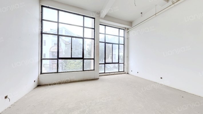 水蓝郡二手房实景图