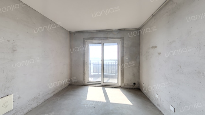 爱家皇家花园二手房实景图