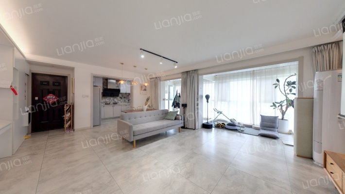 银和怡海国奥天地二手房实景图