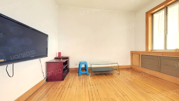 世代小区二手房实景图