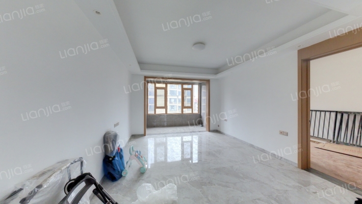 湖畔学苑二手房实景图