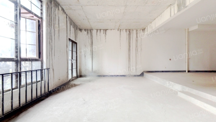 融创嘉德庄园二期二手房实景图